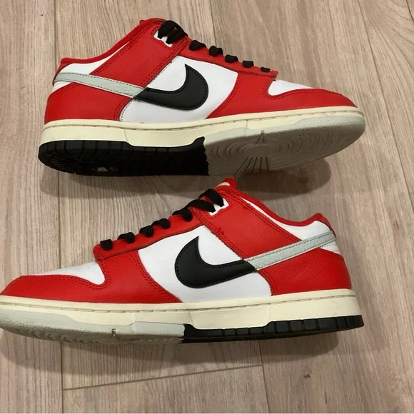 Chicago Split Nike Dunk Low - Picture 2 of 6